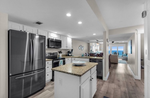 Fort Walton Beach House | Luxury Beachfront Home, Sleeps 12, Kayaks, SUPs, & Beach Gear + 4 Parking spots