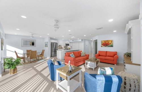 Sanibel Condo | Luxury Beachfront Escape with Designer Touches -Kings Crown 110- Sanibel