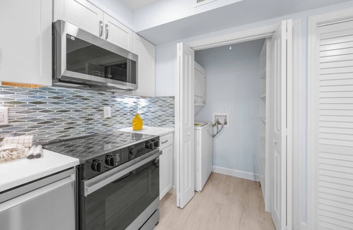 Sanibel Condo | Luxury Beachfront Escape with Designer Touches -Kings Crown 110- Sanibel