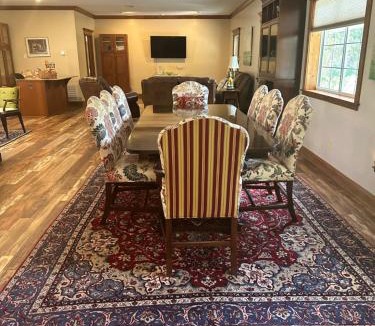Alachua House | Luxury Carriage House with Farm View