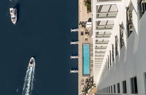 Hollywood South Central Beach Condo | Luxury Condo, Stunning Ocean views, Free Parking!