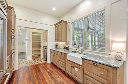 Forest District House | Luxury Escape with Private Pool and LSV