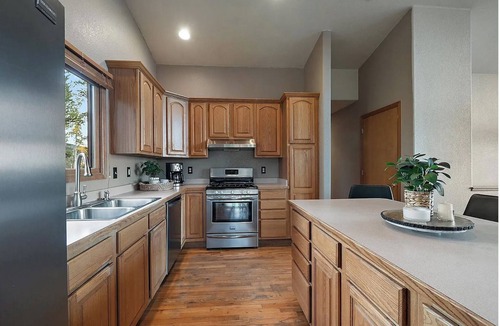 Shadow Mountain House | Luxury Evergreen Retreat · Fireplace · Mountain Views · 45 min Denver