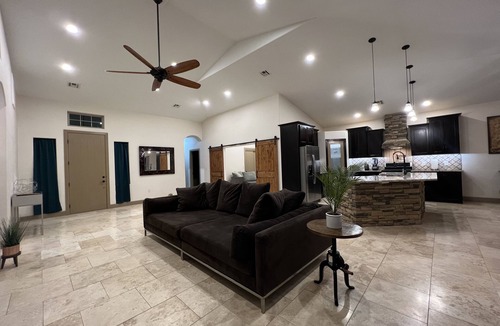 Lakewood House | Luxury home away from home you won’t want to leave.