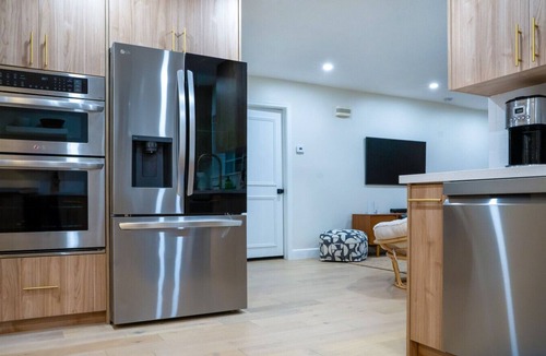 Lake Ida Shores House | Luxury Home | Heated Salt Pool, Cinema, Court, & Fire Pit
