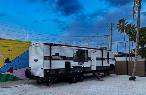 Allapattah House | Luxury Home on Wheels Wynwood’s Unique Stay