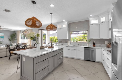 Trailer Estates House | Luxury Home W/Pool Spa & Pool Heated Near IMG & Beach