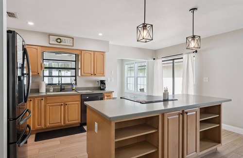 Ventura House | Luxury House - Sleeps 8 Golf Disney Family Fun