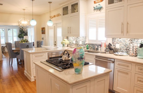 Pass-a-Grille House | Luxury Key West Style Home & Guest Home Historic Pass-A-Grille Beach Pool BBQ