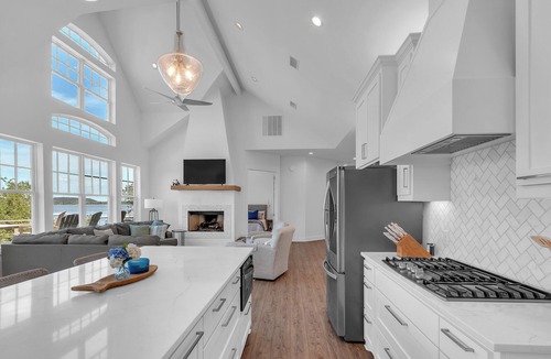 Graford House | Luxury Lakefront Retreat