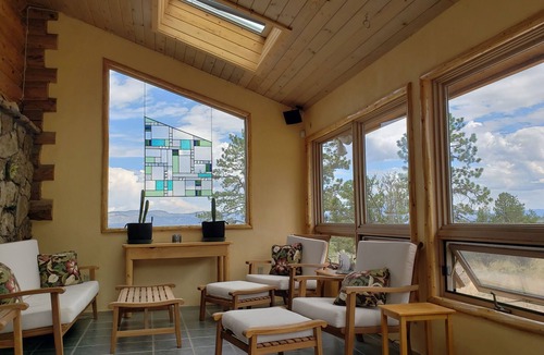 Buena Vista House | Luxury Log Home at Foot of Mt. Princeton