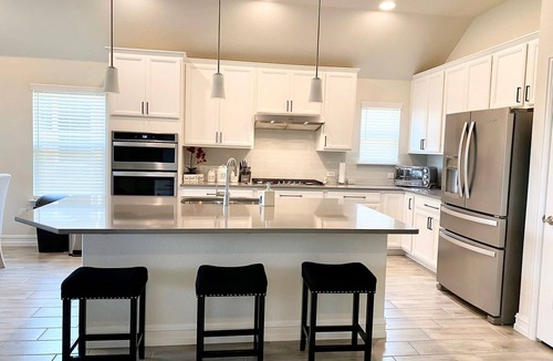 McKinney House | Luxury Modern Residential Home - 3 bed, 2 bath