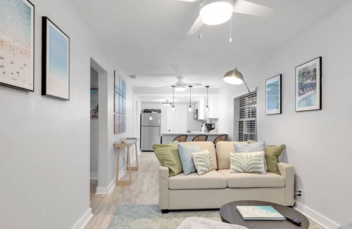 East Naples Cottage | Luxury Naples Getaway: Mini Golf, Hot Tub, Fire Pit