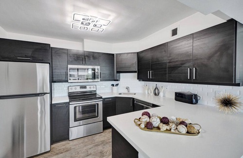 Mid Beach Apartment | Luxury Ocean View Condo/Beach Service/1521