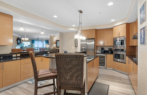 Schulte Park House | Luxury Oceanfront Paradise ~LARGE CONDO~