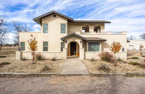 Mesilla Park House | Luxury on a Pecan Farm — Remodeled 4BR Retreat Minutes from Old Mesilla