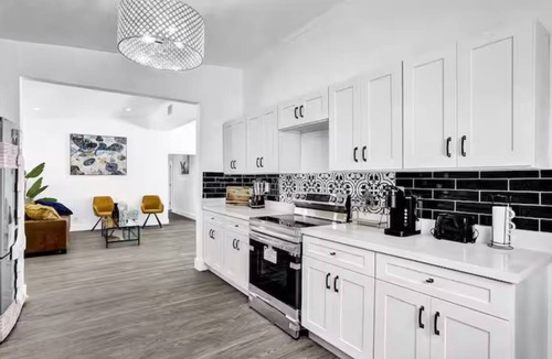 Ives Estates House | Luxury Pool Villa 5BD 4BA #2