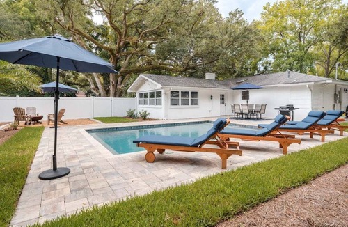 Saint Simons Heights House | Luxury St. Simons Island Vacation Rental with Private Pool | Sleeps 10