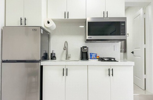 Miramar Apartment | Luxury Suite Studio with Kitchen & Spa Shower