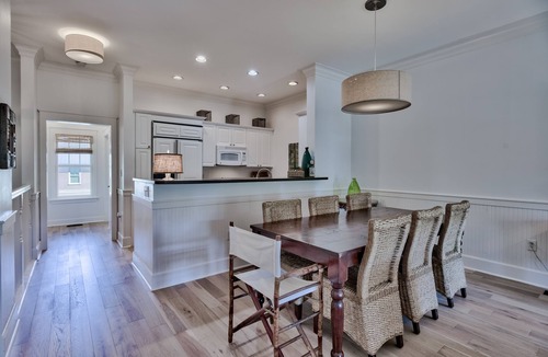 Watercolor House | Luxury Townhome on Cerulean Park - 2 Bikes Provided - Amenity passes included