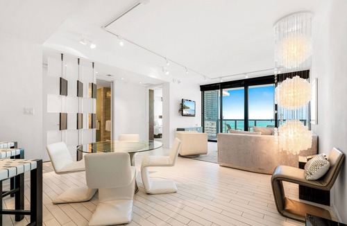 City Center Condo | Luxury Vacation Rentals in South Beach by LRMB