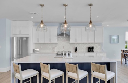 Florida Keys House | Luxury Waterfront Home - Marathon, FL Keys - 5BR, Private Pool, Dock - Sleeps 10