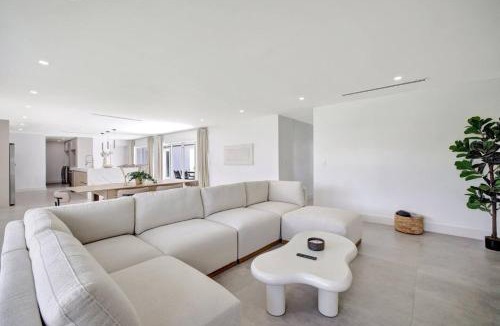 Coral Ridge Isles House | Luxury Waterfront Villa with Heated Pool and Dock