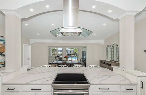 Snug Harbor House | Luxury Waterfront Retreat, Htd Pool, 5Min to Bch, Game Room, Hot tub, Pet