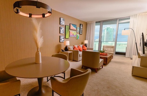 Hollywood South Central Beach Hotel | Lyfe Resort Hollywood, Florida