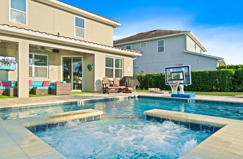 Bay Lake House | Magic Grove Villa - Six Bedroom House, Sleeps 13