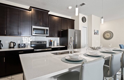 Davenport Ski Chalet | Magic Stay Townhouse 4Beds/3Bath/Pool/Jacuzzi/18Min From Disney