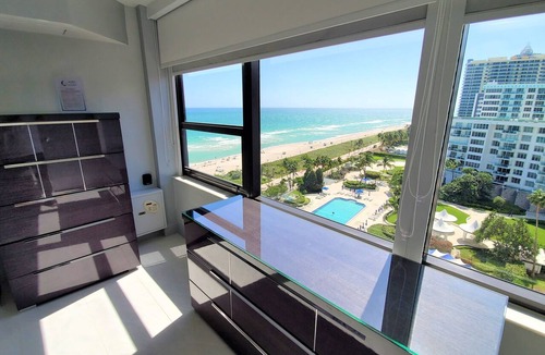 Mid Beach Apartment | Magnificent Modern Direct Oceanfront 3 Bedroom - 1401