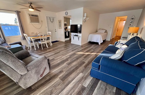 Bokeelia Apartment | MALU LANI Inn & Marina