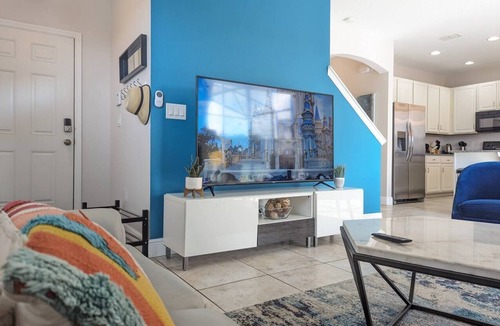 Bellavida House | Mandalorian Retreat – Private Pool Near Disney