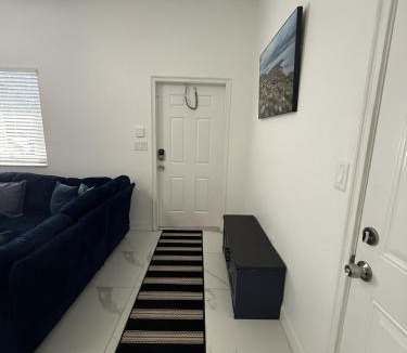 Downtown Fort Lauderdale House | Mango Haus Near Beach, Cruise Port & Stadium