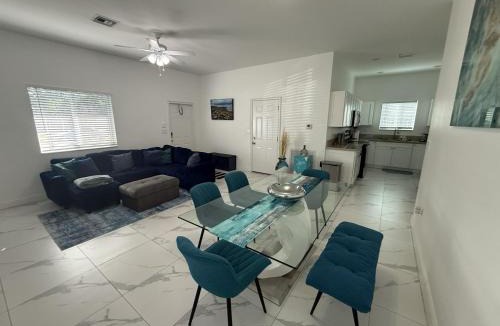 Downtown Fort Lauderdale House | Mango Haus Near Beach, Cruise Port & Stadium
