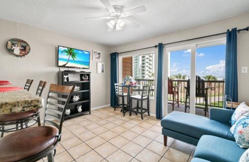 Galveston Apartment | Maravilla Breeze: Tranquil Retreat with Stunning Views