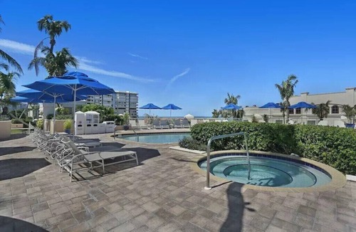 Marco Island Condo | Marco Beach Ocean Resort Suite 608