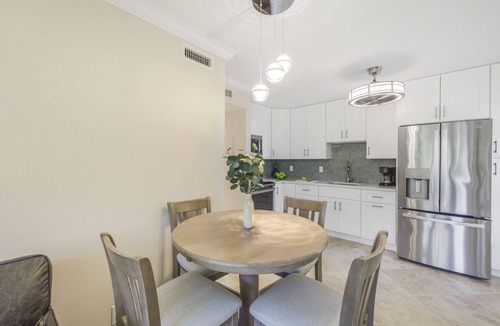 Marco Island Condo | Marco River Condo | Olde Marco | Walk To Food & Shops