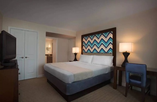 Marco Island Hotel | MARRIOTT'S CRYSTAL SHORES - 2 BED 2 BATH- RESORT ACCESS-PREMIER HOST