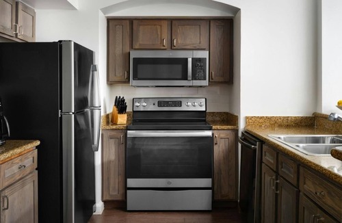 Palm Beach Shores Resort | Marriott's Ocean Pointe 2 Bedroom Oceanfront