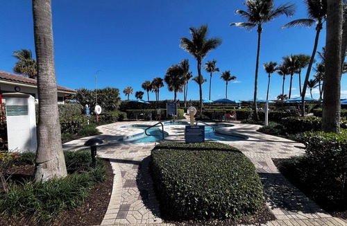 Palm Beach Shores Resort | Marriott's Ocean Pointe Oceanfront Studio 12/30/25-1/1/26 Only 400/night