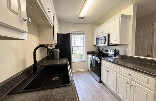 National Hills House | Masters Getaway - 1 mile from Augusta National