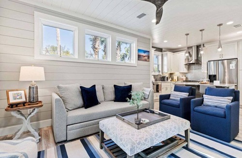 Sunnyside Cottage | MAY DISCOUNTS! Carriage House in Carillon!