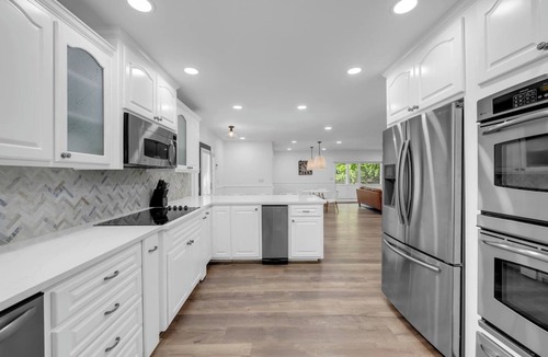 Kingsland House | McCartney Retreat on Lake LBJ!