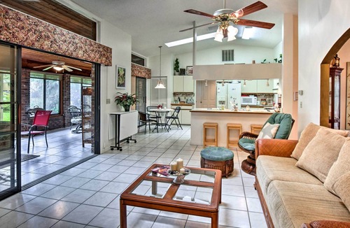 Tropic House | Melbourne Family Getaway - 7 Mi to Canova Beach!