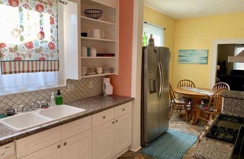 Galveston Cottage | Mermaid Academy with Tiki Lounge