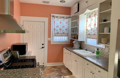 Galveston Cottage | Mermaid Academy with Tiki Lounge