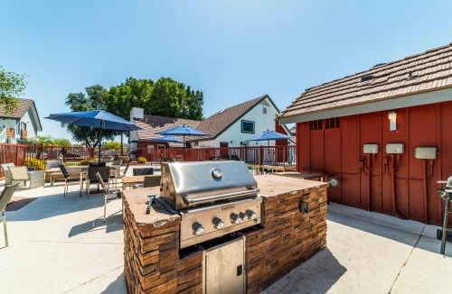 North Mountain Apartment | Metro Phoenix Extended Stay - 1 BR Deluxe