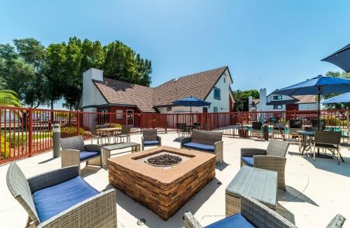 North Mountain Apartment | Metro Phoenix Extended Stay - 1 BR Deluxe